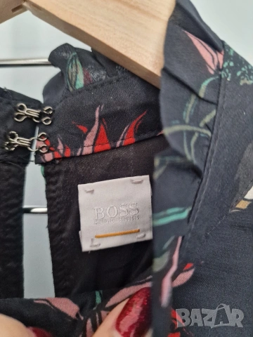 Страхотна дамска рокля HUGO BOSS размер 42 , снимка 12 - Рокли - 53008877