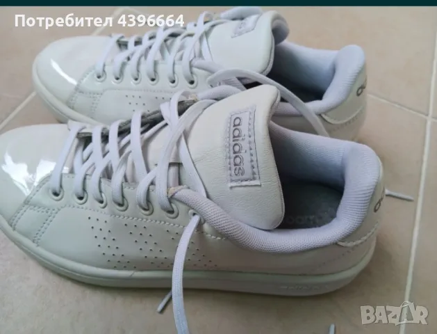 дамски бели обувки adidas, снимка 3 - Маратонки - 49238848