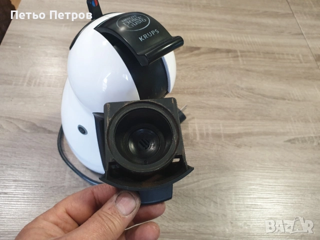 Кафе машина Dolche Gusto, снимка 5 - Кафемашини - 53064026
