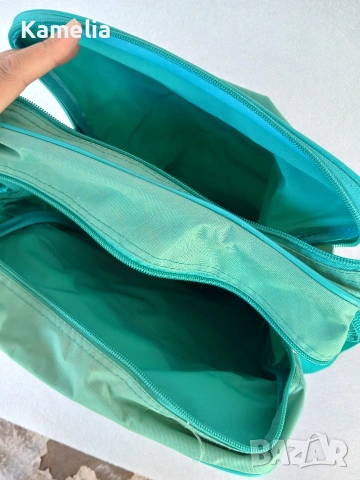 Зелена чанта, за носене през рамо , снимка 2 - Чанти - 52366759