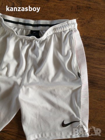 nike - страхотни мъжки шорти, снимка 3 - Спортни дрехи, екипи - 36939048
