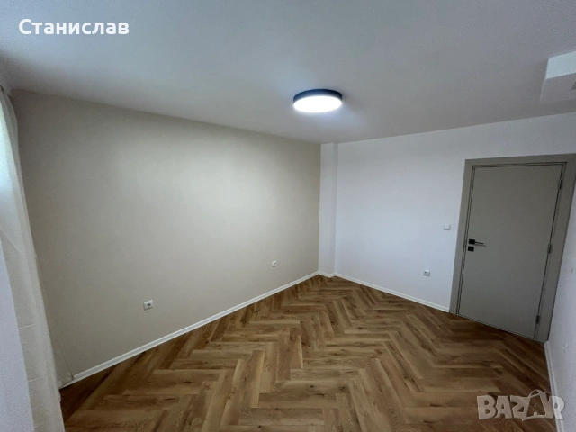 Собственик продава 3 стаен апартамент в кв. Възраждане 2, снимка 9 - Апартаменти - 54115034