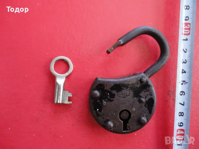 Страхотен немски катинар Sue с ключ, снимка 4 - Антикварни и старинни предмети - 49129981