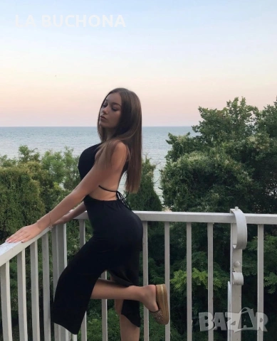 Черна рокля Bershka 