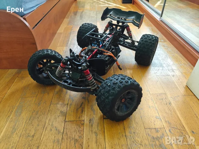 Продавам Arrma Kraton 6S V5 (Хибрид с EXB V6) – Пълен RTR комплект + Gens Ace батерии и много тунинг, снимка 4 - Коли, камиони, мотори, писти - 55823193