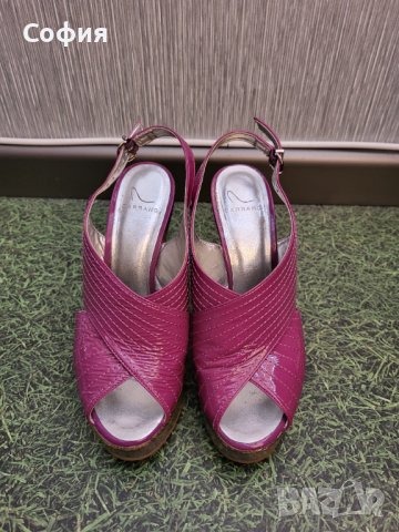 Високи сандали марка Carrano, снимка 1 - Сандали - 38854908
