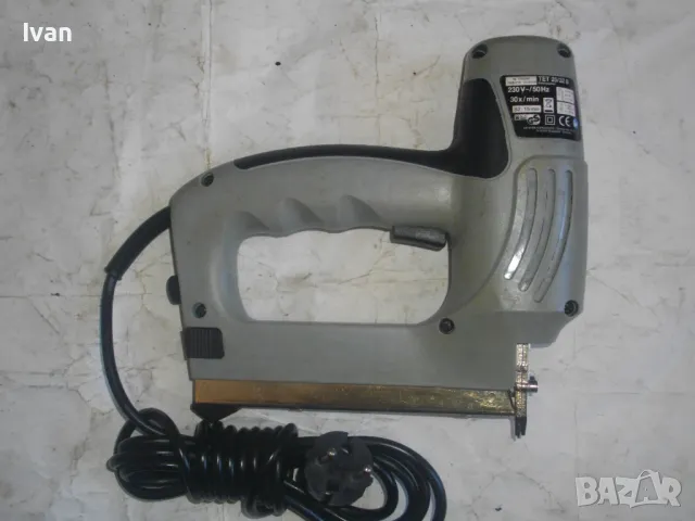 Нов Немски Комбиниран Електрически ТАКЕР Дърводелски Голям За Скоби и Пирони 15-32мм Top CRAFT TET , снимка 12 - Други инструменти - 47341997