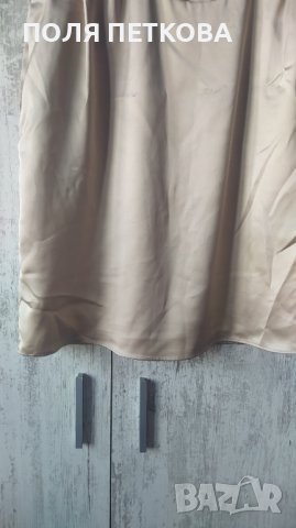 Бежово сатен блуза с подплънки , снимка 5 - Тениски - 40399478