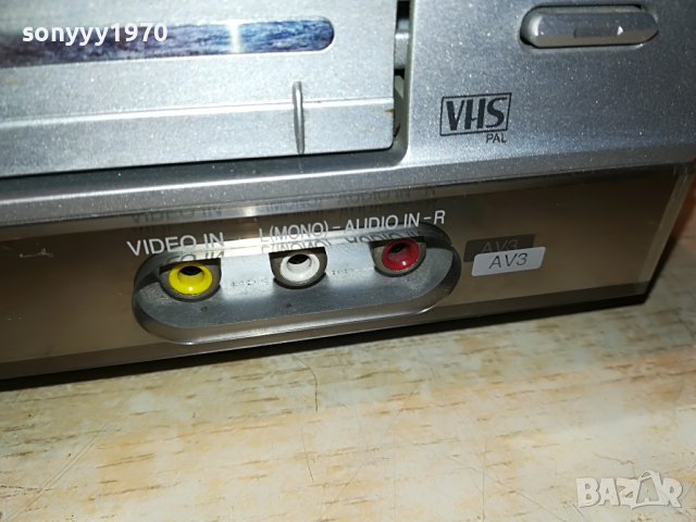 LG V8805 DVD/VIDEO-ВНОС GERMANY 0804222106, снимка 9 - Плейъри, домашно кино, прожектори - 36392280