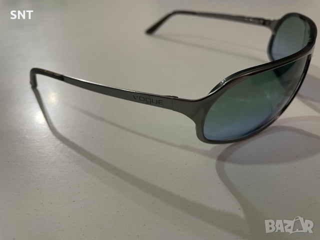 Слънчеви очила Vogue, снимка 5 - Слънчеви и диоптрични очила - 52630354