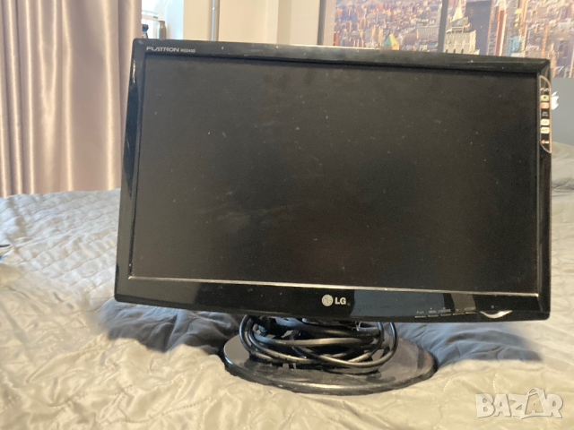 Монитор за компютър LG FLATRON W2243S model, снимка 3 - Монитори - 44557500