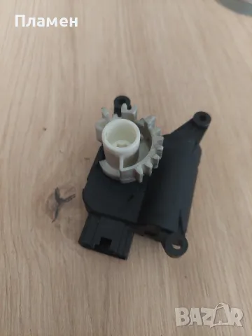 Моторче клапа парно за VW, Audi, снимка 2 - Части - 47519894