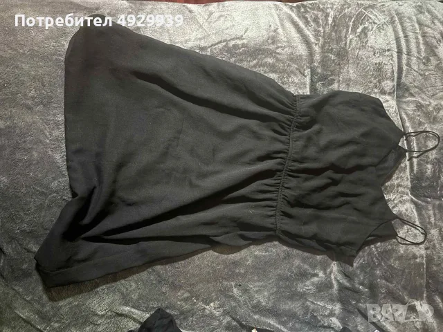 къса рокля в черен цвят 