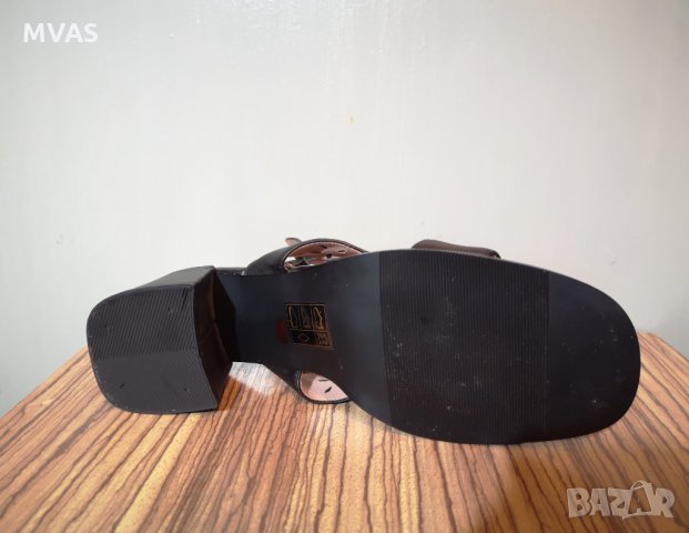 Нови кожени италиански черни сандали на широк ток, снимка 3 - Сандали - 29161387