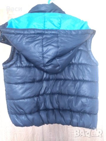 Детски елек, снимка 2 - Детски якета и елеци - 40843204