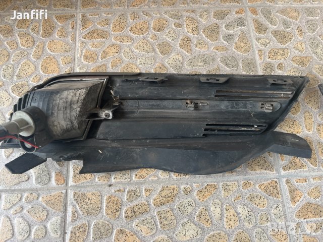 Мигачи с решетка за Нисан Микра 2003-2010, снимка 5 - Части - 44157321