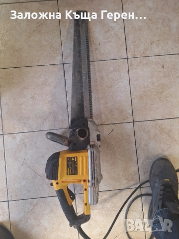Електрически трион DeWalt DWE398, снимка 3 - Други инструменти - 52704250