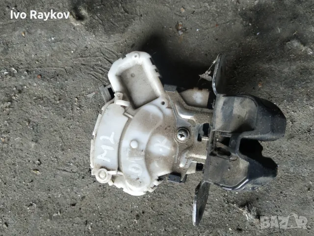 Брава, ключалка за Mazda 2, Mazda CX-3 , 2017г, снимка 2 - Части - 47779286