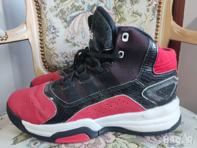 маратонки Adidas Amplify Jr, снимка 3 - Детски маратонки - 48015022