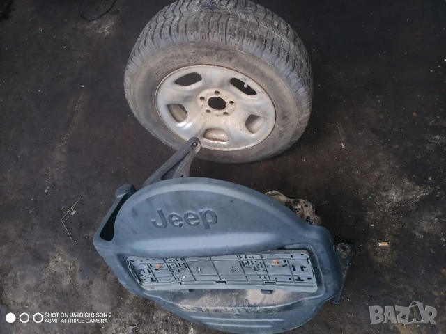 Комплект стойка с резервна гума за Jeep Cherokee III, снимка 2 - Части - 51028091