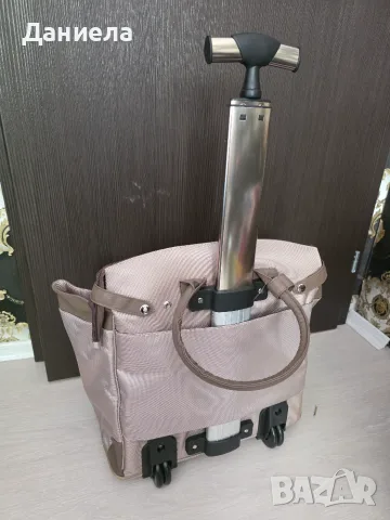 Tupperware чанта за път с колелца и дръжка, снимка 3 - Чанти - 56359211
