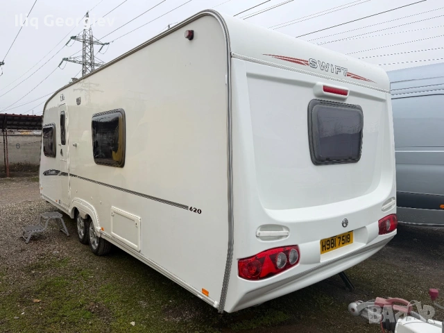 Каравана SWIFT CHARISMA-Френска Спалня/ФОРСЕЛТ/СОЛАР/Душ кабина/КАТО НОВА/ПЛАТЕНО МИТО , снимка 2 - Каравани и кемпери - 53217821