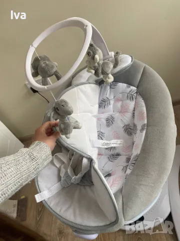 Електрическа бебешка люлка La Scala розова, снимка 2 - Детски люлки - 47438475