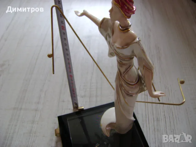 КРАСИВА АВТОРСКА СТАТОЕТКА, снимка 2 - Антикварни и старинни предмети - 49567995