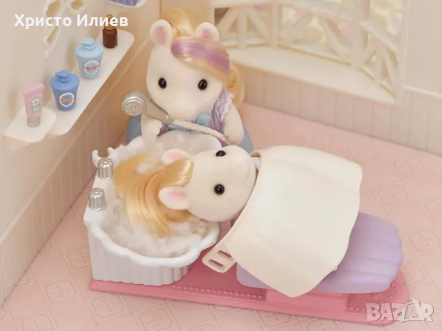 Фризьорски салон комплект с аксесоари Sylvanian Families с пони, снимка 5 - Други - 48565175