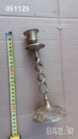 масивен бронзов свещник , снимка 10 - Антикварни и старинни предмети - 48524252