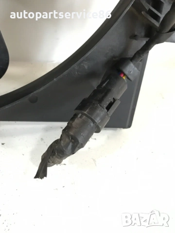 Перка на радиатора за KIA Carnival 2.9 CRDi (2004) 0K55215025, снимка 2 - Части - 53204237