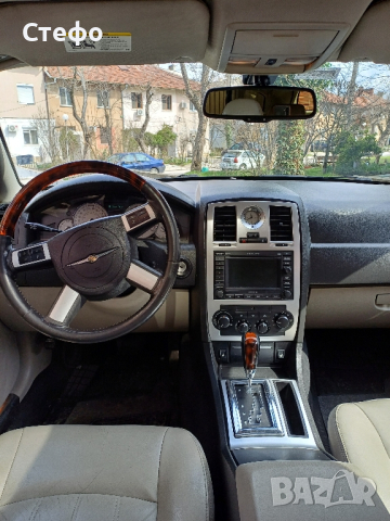Chrysler 300c, снимка 16 - Автомобили и джипове - 44743379