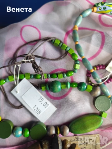 Дървени гердани 🥰, снимка 2 - Колиета, медальони, синджири - 51200718