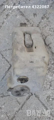 Казанче течност чистачки за Мерцедес 190 / Mercedes 190 , снимка 2 - Части - 55982340