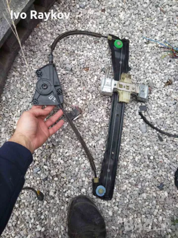 Моторче , предно стъкло Volkswagen Up , 6RU.959.801, снимка 3 - Части - 49701483