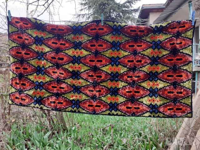 Стар плюшен ковьор покривка за стена, снимка 2 - Антикварни и старинни предмети - 53280520