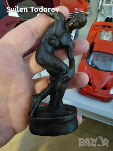 Бронзова статуетка 