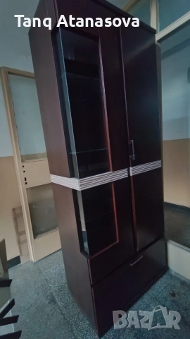 Шкаф с витрина - 2 броя