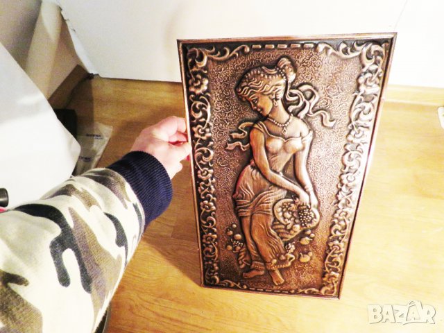 Старинно голямо медно пано-Девойка на гроздобер - еротика и красота за твоя дом, офис, механа  18+ , снимка 5 - Антикварни и старинни предмети - 34361112