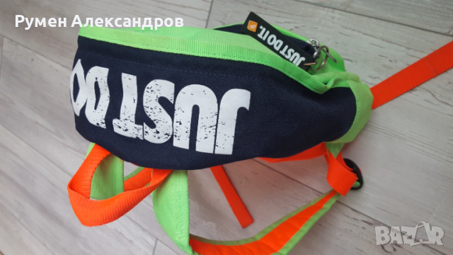 Детска електрикаво зелена NIKE раничка, снимка 8 - Раници - 53940542