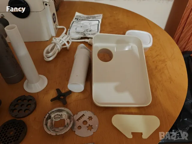 Кухненски робот Kenwood Chef,Тесто мелачка, месо мелачка, мелачка за зеленчуци, курабии , снимка 8 - Кухненски роботи - 49048035