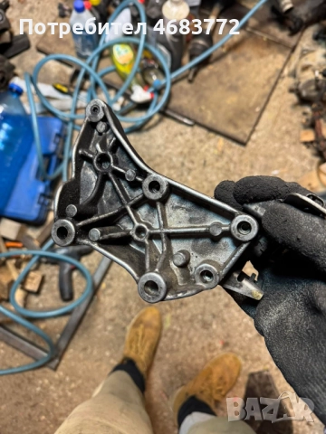 Стойка или лапа на двигател на Мерцедес Mercedes 2.2Cdi само за 30лв. A6510940039, снимка 2 - Части - 52804801