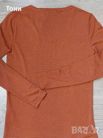 Нова дамска блуза , снимка 2 - Блузи с дълъг ръкав и пуловери - 37506992