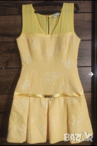 Страхотна италиански рокля 