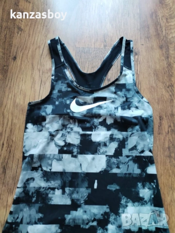 Nike - страхотен дамски потник С КАТО НОВ, снимка 4 - Потници - 54347192