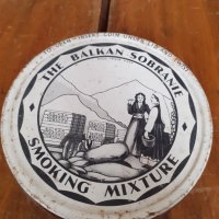 Стара кутия от тютюн The Balkan Sobranie, снимка 2 - Други ценни предмети - 31235382