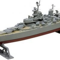 Revell 85030140012 Комплект подробен модел на боен кораб USS Missouri, комплект кораб 1:535 НОВО, снимка 1 - Колекции - 39090383
