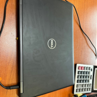 Лаптоп Dell latitude 5580, снимка 2 - Лаптопи за работа - 44560943