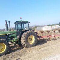 Продавам трактор John Deere 8 серия , снимка 1 - Селскостопанска техника - 30575760