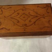 Ретро дървена кутия , снимка 1 - Антикварни и старинни предмети - 31944662